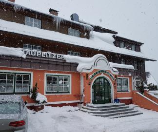 (© Hotel Tauplitzefhof- Tauplitz) - Lyžovačky v Alpách, www.hitka.sk