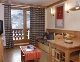 Obývačka v 3-priestorovom byte pre 4 osoby, 45m2 (© Village Montana) - Lyžovačky v Alpách, www.hitka.sk