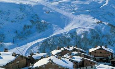 Pohľad na rezidenciu (© Les Montagnettes) - Lyžovačky v Alpách, www.hitka.sk