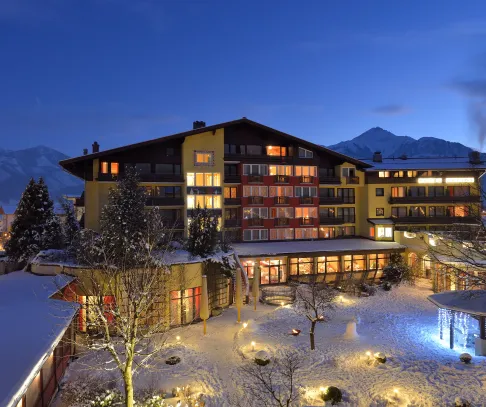 (© Hotel Latini - Zell am See, Kaprun) -  Lyžovačky v Alpách, www.hitka.sk