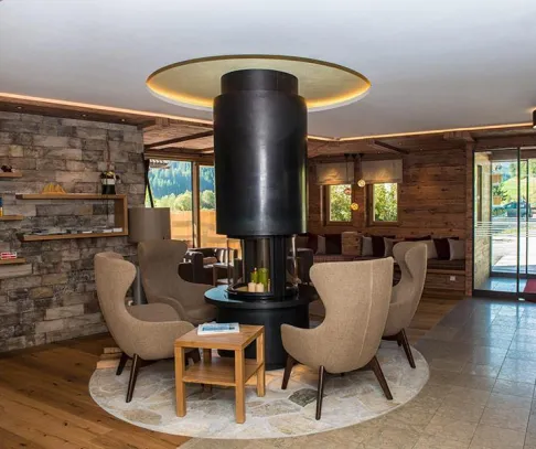 Hotel Löwe (© Hotel Löwe) Lyžovačky v Alpách, Dovolenka na lodi a plavby, Formula F1, www.hitka.sk