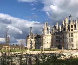 Zámok Chambord (© Loire Valley Travel) Dovolenka na lodi a plavby, Lyžovačky v Alpách, Formula F1, www.hitka.sk