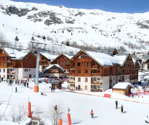 Rez. Orée des Pistes (© Odalys Vacances) Lyžovačky v Alpách, Dovolenka na lodi a plavby, Formula F1, www.hitka.sk