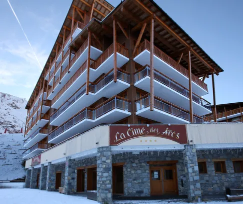 Rezidencia Cime des Arcs (© Chalet des Neiges) Lyžovačky v Alpách, Dovolenka na lodi a plavby, Formula F1, www.hitka.sk