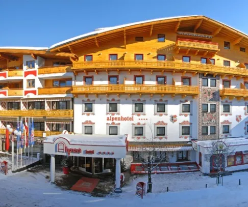 Hotel JUFA Saalbach (© JUFA Alpenhotel Saalbach) Lyžovačky v Alpách, Dovolenka na lodi a plavby, Formula F1, www.hitka.sk