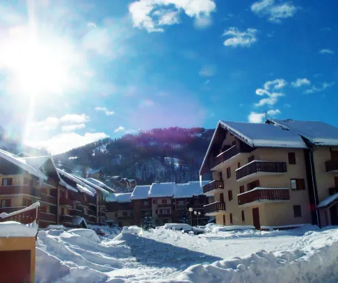 Anonymné rezidencie vo Valloire (© Valloire Reservations) Dovolenka na lodi a plavby, Lyžovačky v Alpách, Formula F1, www.hitka.sk