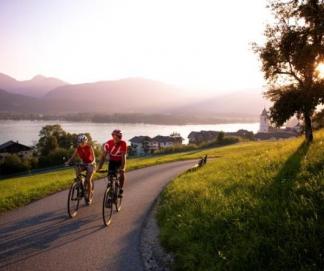 Wolfgangsee (© SalzkammergutLand Tourismus GmbH) Dovolenka na lodi a plavby, Lyžovačky v Alpách, Formula F1, www.hitka.sk