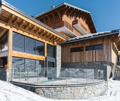 4* Hotel Ours Blanc v Les Menuires (© Ours Blanc) - Lyžovačky v Alpách, Formula F1, Dovolenka na lodi a plavby, www.hitka.sk