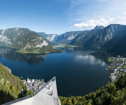 Zážitkové dni v regióne Dachstein Salzkammergut, Rakúsko - nádherný pohľad na jazero