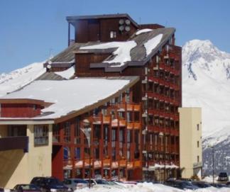 Rezidencia Bel Aval, jedna z rezidencií v Arc 2000 (© ParadiskiTour) - Lyžovačky v Alpách, www.hitka.sk
