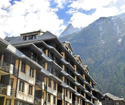 Rez. Chamoix Blanc (© Cavailhès Didier / NPS) - Lyžovačky v Alpách, www.hitka.sk