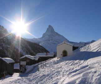 Findeln s Matterhornom (© zermatt.ch) - Lyžovačky v Alpách, www.hitka.sk