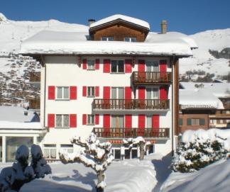 Pohľad na hotel (© Hotel de la Poste) - Lyžovačky v Alpách, www.hitka.sk