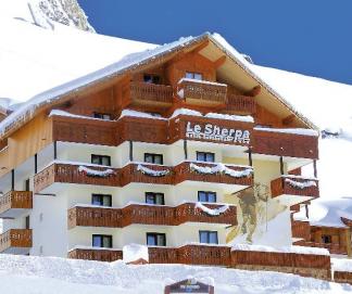 (© Hotel Le Sherpa) - Lyžovačky v Alpách, www.hitka.sk