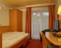 (© Hotel Der Schutthof - Zell am See, kaprun) -  Lyžovačky v Alpách, www.hitka.sk