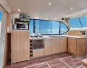 Interiér lode Cruiser Premium+