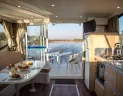 Interiér lode Cruiser Premium