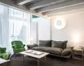 Hotel ORMELUNE vo Val d'Isère - Francúzsko  - izba so zelenými kreslami