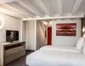 Hotel ORMELUNE vo Val d'Isère - Francúzsko  - pohľad na manželskú posťeľ 