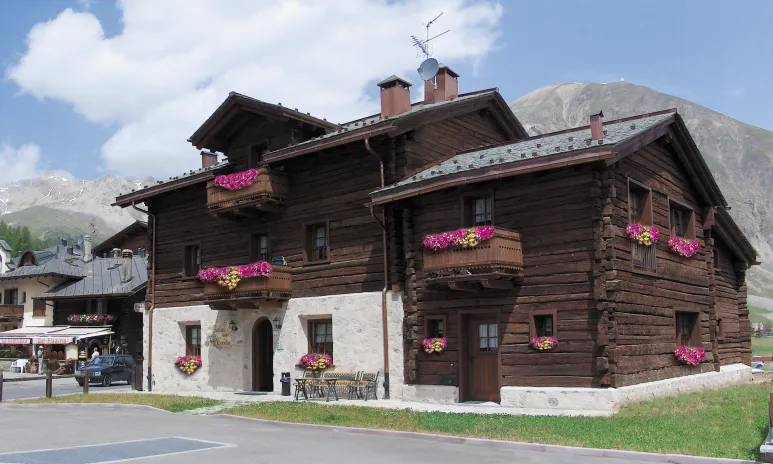 Livigno (© Agenzia Living) -  Lyžovačky v Alpách, www.hitka.sk