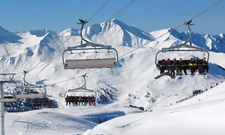 (© OT La Plagne, B. Koumanov) - Lyžovačky v Alpách, www.hitka.sk 