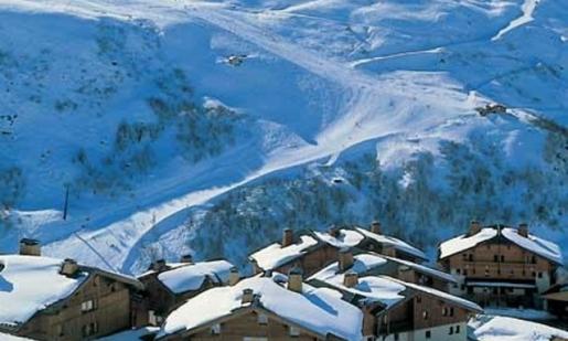 Pohľad na rezidenciu (© Les Montagnettes) - Lyžovačky v Alpách, www.hitka.sk