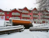 Rezidencia (© Adamello Resort - Ponre di Legno) - Lyžovačky v Alpách, www.hitka.sk