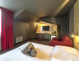 Rodinná izba, Hotel Le Refuge des Aiglons (© Yoan Chevojan, Temmos Hotels) Lyžovačky v Alpách, Dovolenka na lodi a plavby, Formula F1, www.hitka.sk
