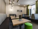 Hotel JUFA Schladming - kaviareň (© JUFA  Hotels Sportalpen) Lyžovačky v Alpách, Dovolenka na lodi a plavby, Formula F1, www.hitka.sk