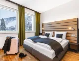 Hotel JUFA Schladming - dvojposteľová izba (© JUFA  Hotels Sportalpen) Lyžovačky v Alpách, Dovolenka na lodi a plavby, Formula F1, www.hitka.sk