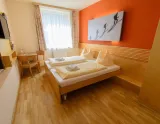 Hotel JUFA Schladming (© JUFA  Hotels Sportalpen) Lyžovačky v Alpách, Dovolenka na lodi a plavby, Formula F1, www.hitka.sk