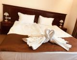(© Apartmány LUXURY DOWNTOWN GONDOLA) Lyžovačky v Alpách, Dovolenka na lodi a plavby, Formula F1, www.hitka.sk
