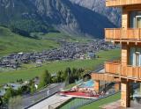 (© Alpen Village Hotel) - Lyžovačky v Alpách, Formula F1, Dovolenka na lodi a plavby, www.hitka.sk