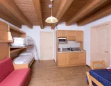 Apartmán 2P6 (© Residence Civetta) Dovolenka na lodi a plavby, Lyžovačky v Alpách, Formula F1, www.hitka.sk