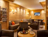 Hotel Holiday v Zermatte (© Holiday) Lyžovačky v Alpách, Dovolenka na lodi a plavby, Formula F1, www.hitka.sk