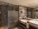 Hotel Sonnenalpe (© Falkensteiner Hotels & Residences  OR  © Falkensteiner Hotel Sonnenalpe) Lyžovačky v Alpách, Dovolenka na lodi a plavby, Formula F1, www.hitka.sk