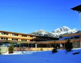 Hotel Sonnenalpe (© Falkensteiner Hotels & Residences  OR  © Falkensteiner Hotel Sonnenalpe) Lyžovačky v Alpách, Dovolenka na lodi a plavby, Formula F1, www.hitka.sk
