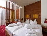 Hotel Sonnenalpe (© Falkensteiner Hotels & Residences  OR  © Falkensteiner Hotel Sonnenalpe) Lyžovačky v Alpách, Dovolenka na lodi a plavby, Formula F1, www.hitka.sk