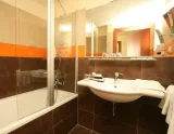 Hotel Relax Resort (© BDPSTGROUP) Dovolenka na lodi a plavby, Lyžovačky v Alpách, Formula F1, www.hitka.sk