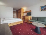 Hotel Club (© Davos Klosters Mountains) Lyžovačky v Alpách, Dovolenka na lodi a plavby, Formula F1, www.hitka.sk