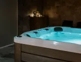 Armon Greenblu Hotel-wellnes v stredisku Folgarida - pohľad na perličkový bazén