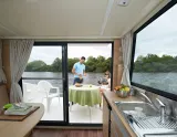 Interiér lode Cruiser Comfort