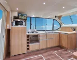 Interiér lode Cruiser Premium+