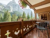 Krásny a príjemný Hotel VILLETTA MARIA s wellness, vo Val di Fassa - Taliansko  -  výhľad s balkóna
