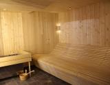 Sauna v akvaparku v Bruyeres, otvorenom v roku 2014 (© OT Les Menuires) - Lyžovačky v Alpách, www.hitka.sk