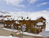 (© Les Montagnettes) - Lyžovačky v Alpách, www.hitka.sk