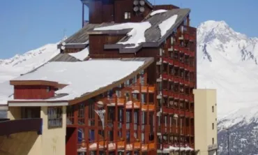 Rezidencia Bel Aval, jedna z rezidencií v Arc 2000 (© ParadiskiTour) - Lyžovačky v Alpách, www.hitka.sk